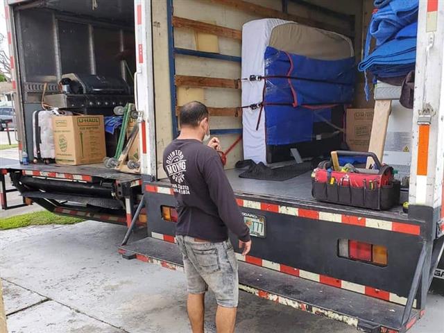 Quintero Delivery&Moving Inc.. image 4