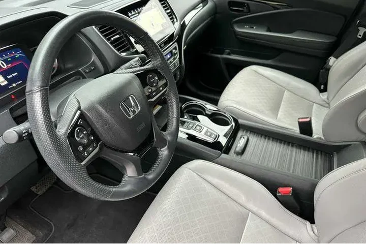 $33875 : Honda Passport 2023 AWD Elit image 4
