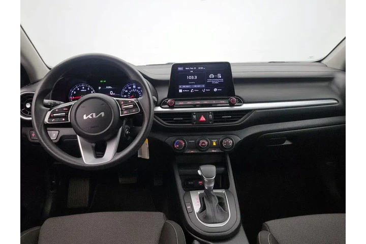 $16998 : Kia Forte 2024 LXS 4dr Sedan image 9