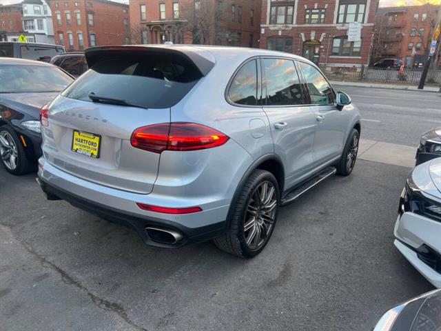 $18999 : 2016 Cayenne image 8