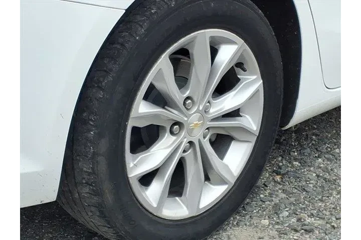 $18987 : Chevrolet Malibu 2024 LT 4dr image 8