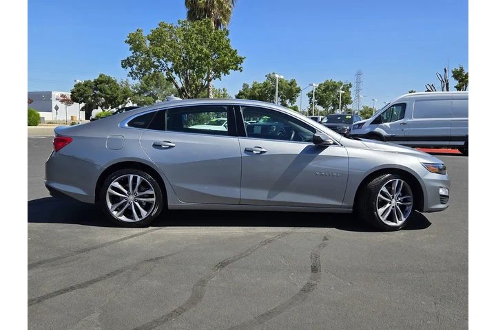 $16990 : Chevrolet Malibu 2023 LT 4dr image 3