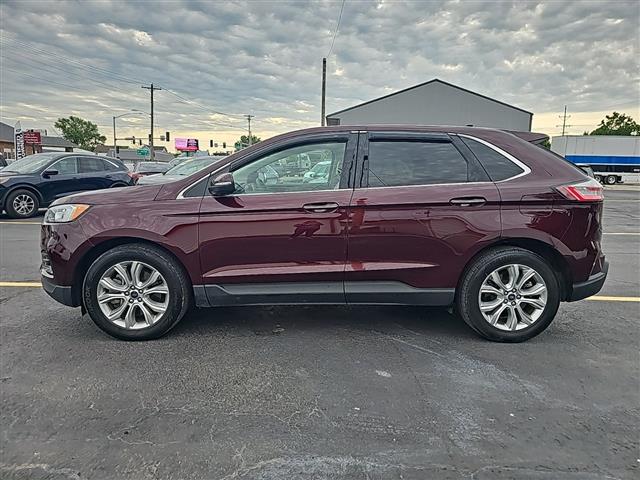 $27950 : 2021 Edge Titanium SUV I-4 cyl image 2