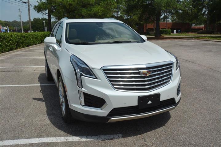 2017 XT5 Platinum image 4