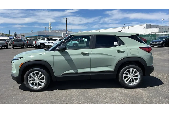 $27984 : Chevrolet Trailblazer 2026 4 image 8