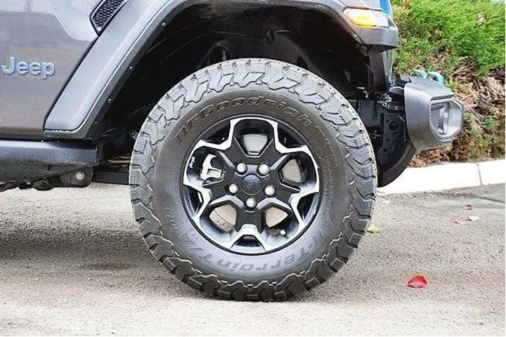 $31747 : Jeep Wrangler Unlimited 2021 image 8