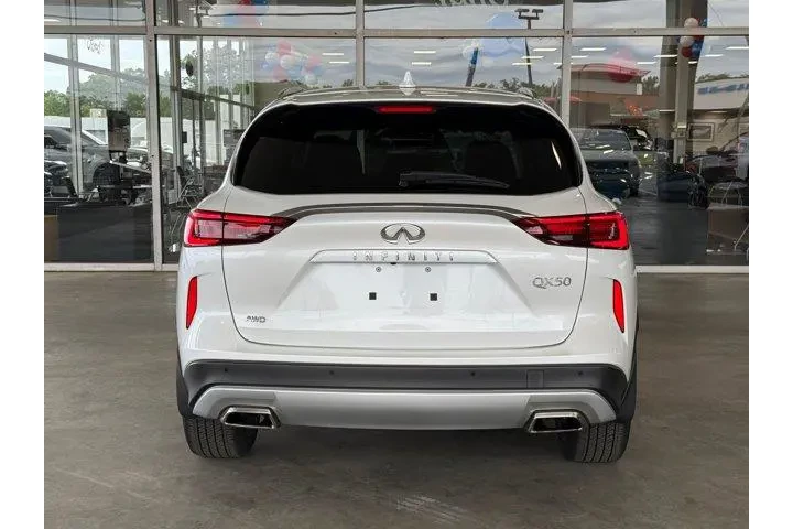 $34398 : INFINITI QX50 2023 AWD Senso image 10