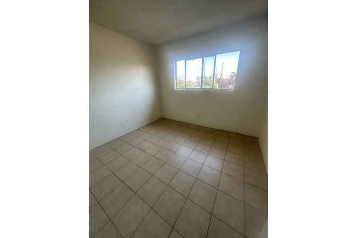 $2300 : Apartamento En Rosemead Ca image 7