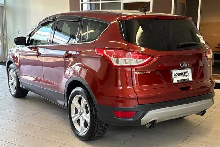 $10998 : Ford Escape 2016 SE 4dr SUV image 6