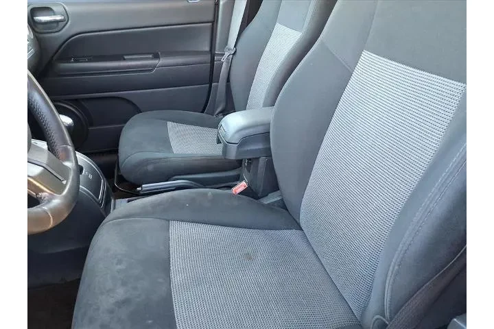 $3988 : Jeep Patriot 2015 4x4 Latitu image 3