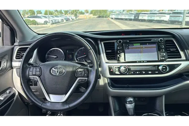 $25858 : Toyota Highlander 2019 Limit image 5