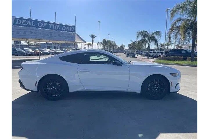 $28867 : Ford Mustang 2025 EcoBoost 2 image 9