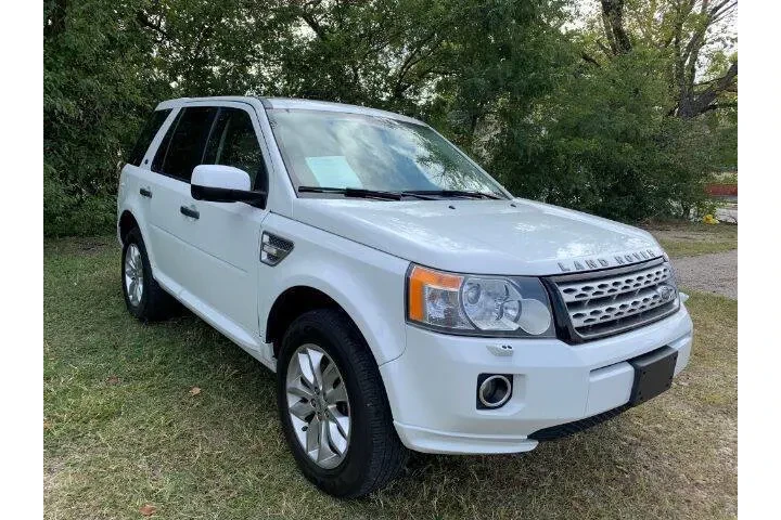 $11495 : 2011 Land Rover LR2 image 3