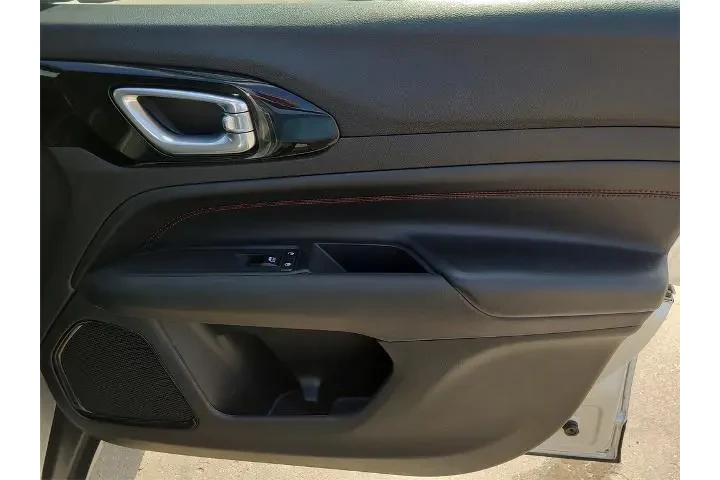 $22886 : Jeep Compass 2024 4x4 Trailh image 8