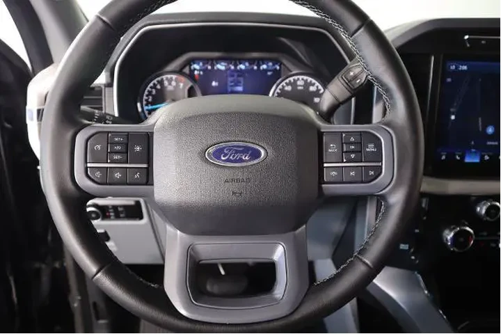 $38761 : Ford F-150 2023 4x4 Lariat 4 image 3