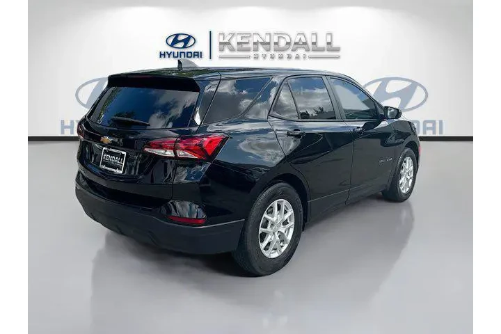 $15979 : Chevrolet Equinox 2024 LS 4d image 6