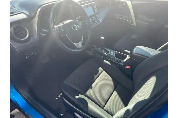 $14795 : Toyota RAV4 2017 AWD LE 4dr image 7