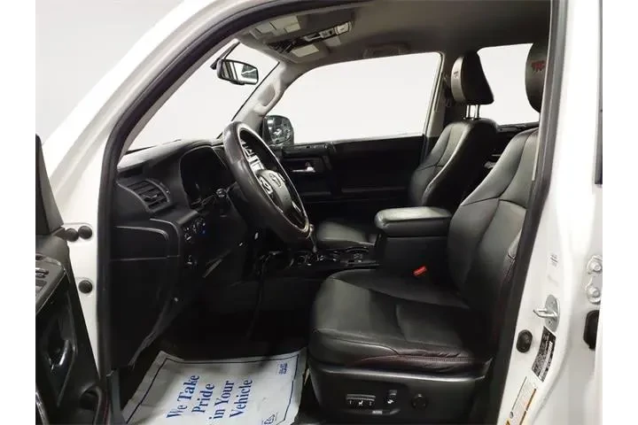 $25961 : Toyota 4Runner 2017 4x4 TRD image 9