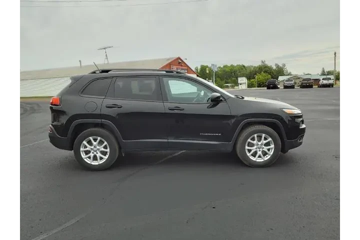 $16500 : Jeep Cherokee 2017 4x4 Sport image 7