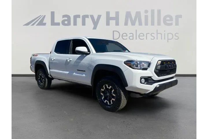 Toyota Tacoma 2023 4x4 SR5 V image 7