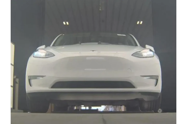 $28990 : Tesla Model Y 2023 AWD 4dr C image 4