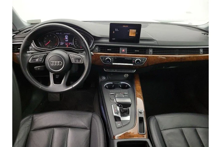 $17998 : Audi A4 2019 Titanium 40 TFS image 9