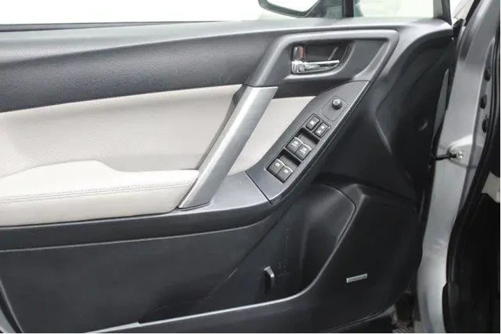 $24951 : Subaru Forester 2018 AWD 2.5 image 3