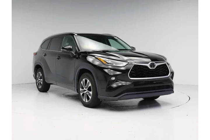 $27998 : Toyota Highlander 2021 XLE 4 image 1