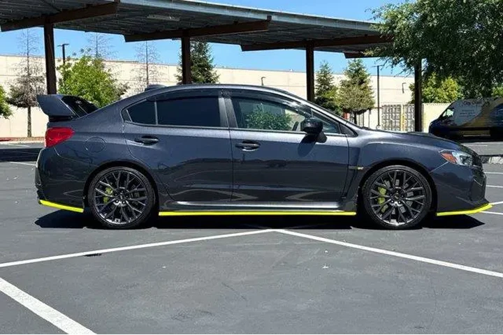 $22953 : Subaru WRX 2018 AWD STI 4dr image 10
