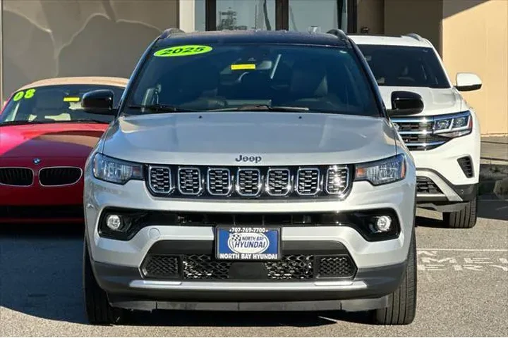 $24990 : Jeep Compass 2025 4x4 Limite image 9