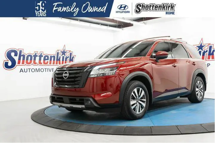 $26295 : Nissan Pathfinder 2022 SL 4d image 1