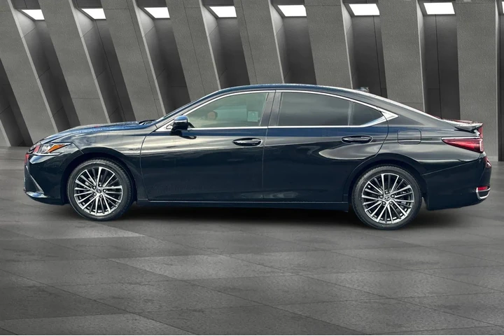 $35500 : Lexus ES 300h 2023 4dr Sedan image 8