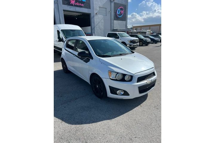$2500 : Chevrolet Sonic 2015 image 8