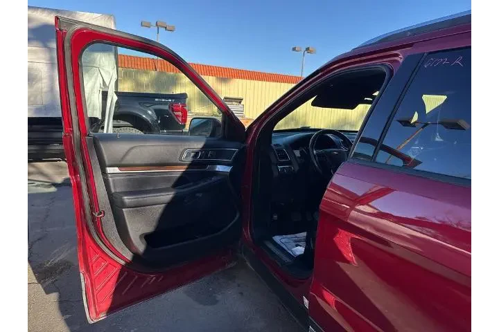 $23000 : Ford Explorer 2018 AWD Limit image 8