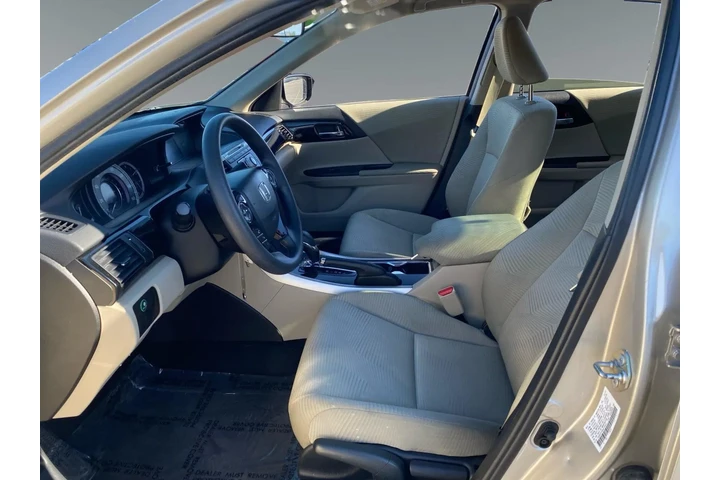 $21762 : Honda Accord 2016 LX 4dr Sed image 9