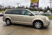 $4995 : 2009 Town and Country Touring thumbnail