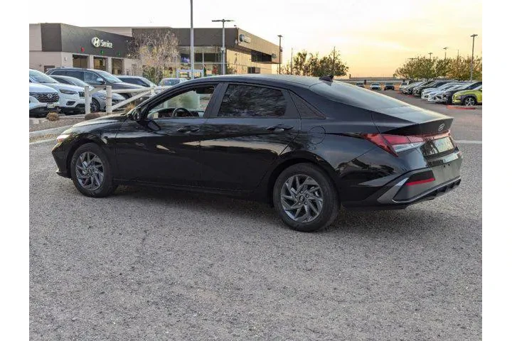 $18990 : Hyundai ELANTRA 2024 SEL 4dr image 6