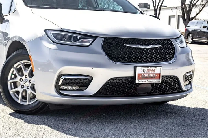 $27990 : Chrysler Pacifica 2024 Touri image 3