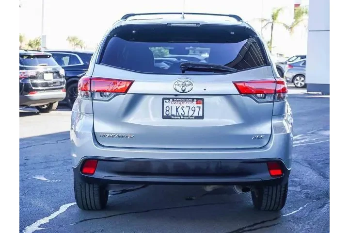 $22781 : Toyota Highlander 2019 XLE 4 image 7