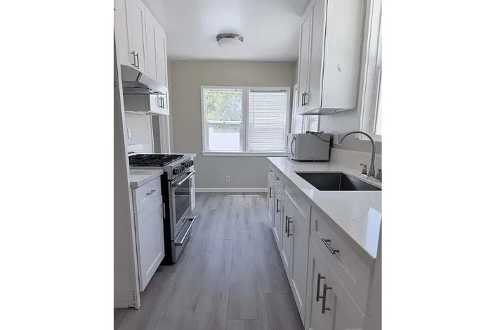 $1160 : Calle sin salida, 1 dormitorio image 3