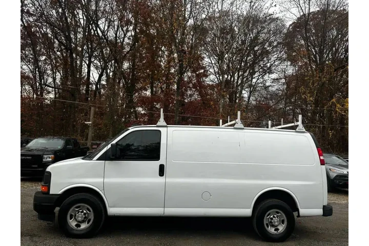 $11990 : 2017 Express 2500 image 5