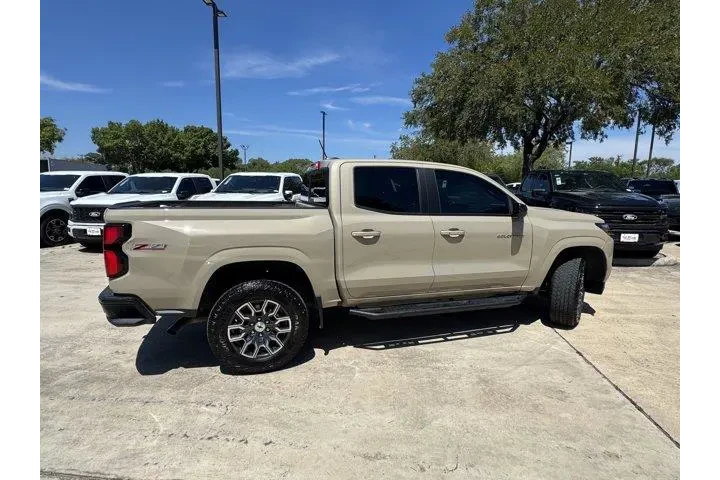 $39451 : Chevrolet Colorado 2024 4x4 image 4