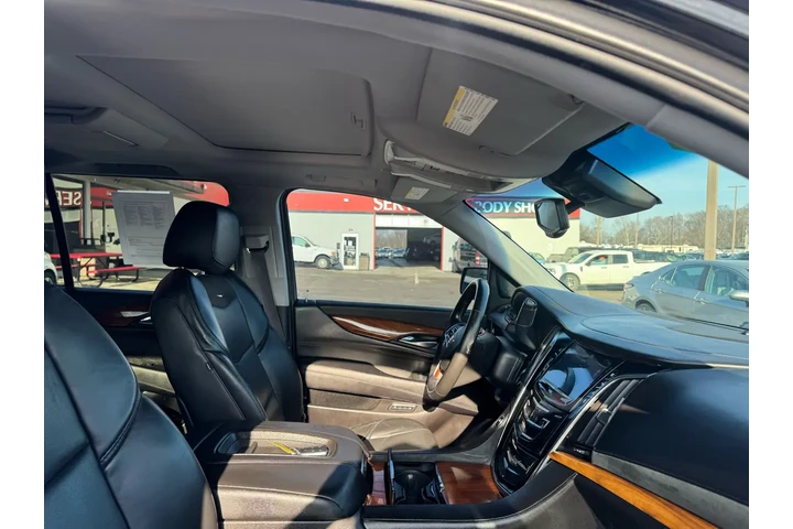 $13980 : 2015 Escalade ESV 4WD 4dr Lux image 9