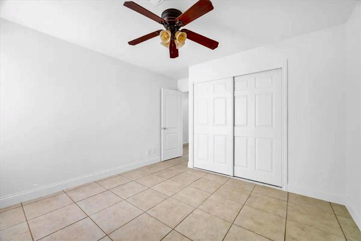 $1475 : North Las Vegas - Apply Now image 4