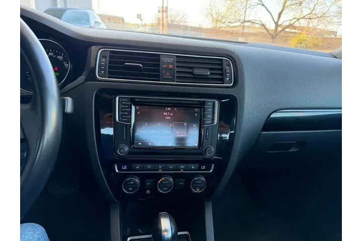 $13000 : Volkswagen Jetta 2017 1.8T S image 8