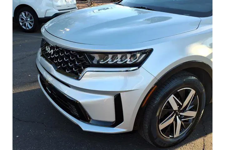 $25849 : Kia Sorento 2022 EX 4dr SUV image 7