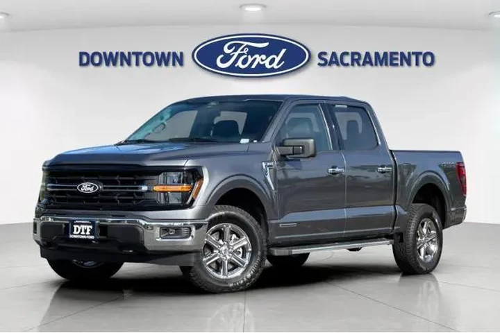 $39994 : Ford F-150 2025 4x4 XLT 4dr image 2