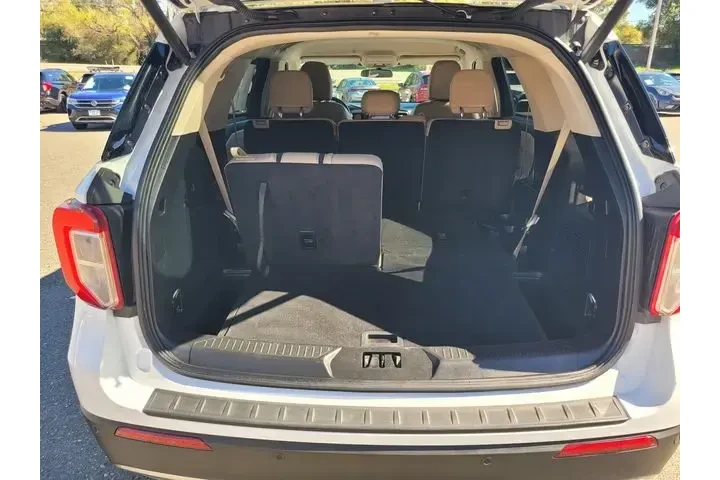 $31435 : Ford Explorer 2023 AWD XLT 4 image 8