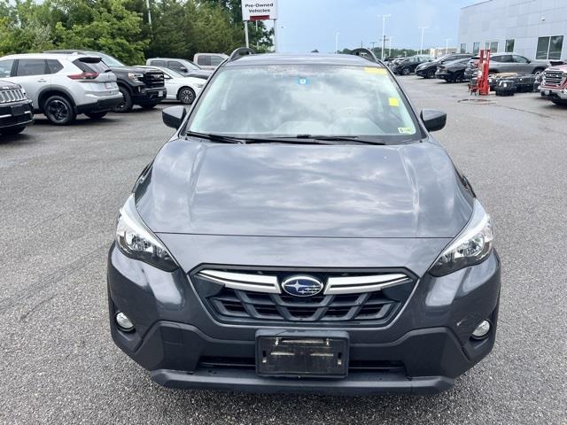 $25625 : PRE-OWNED 2021 SUBARU CROSSTR image 2