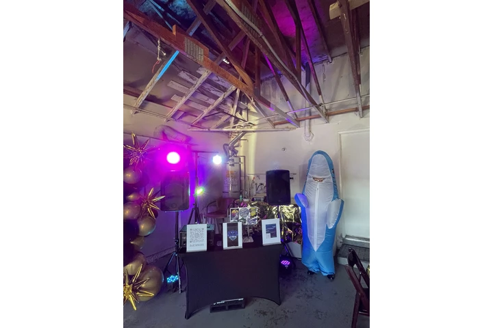 -JC EL DJ $50 🕺 💃 image 1